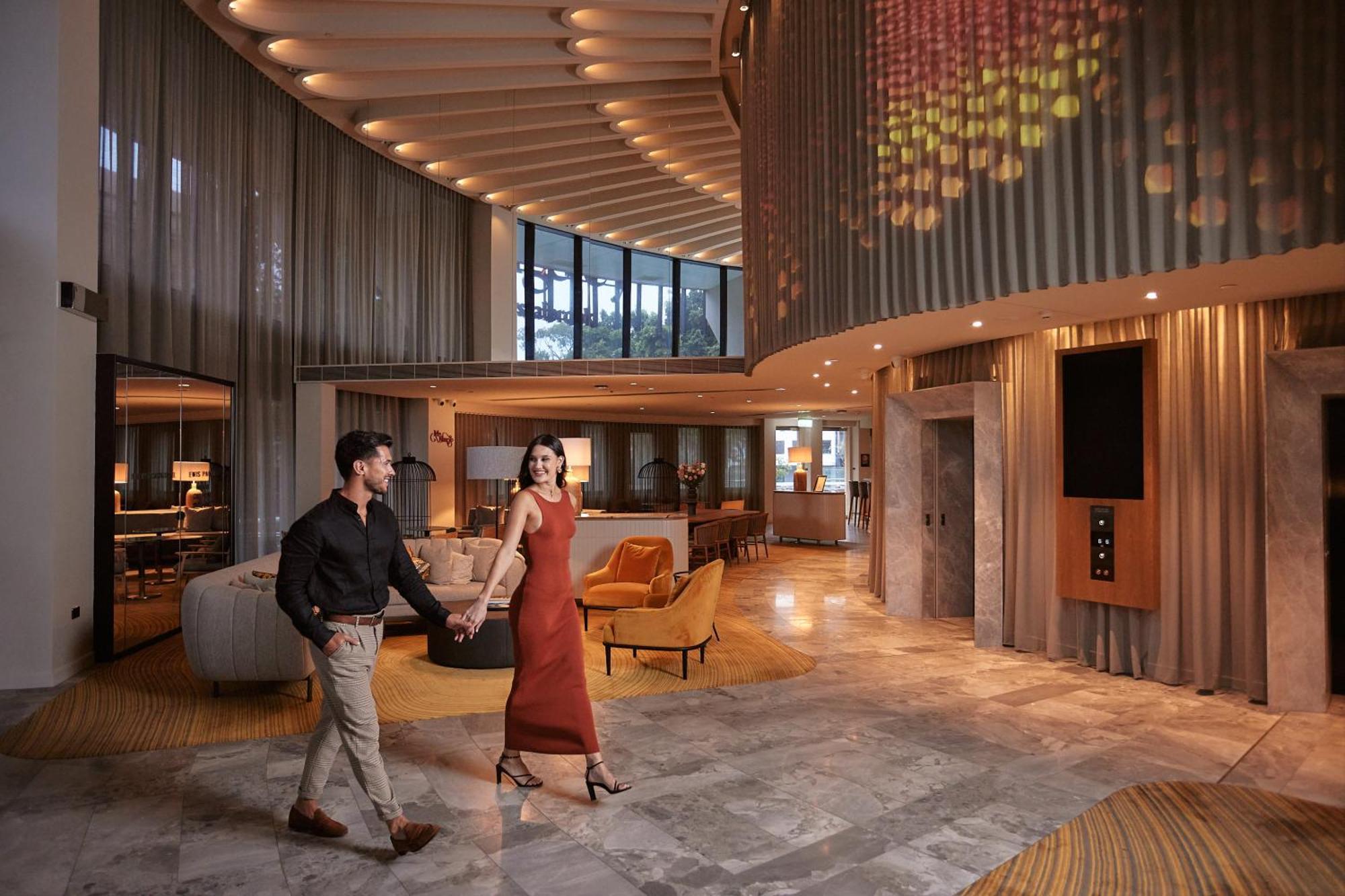 فندق Crystalbrook Kingsley نيو كاسل المظهر الخارجي الصورة The lobby of the hotel